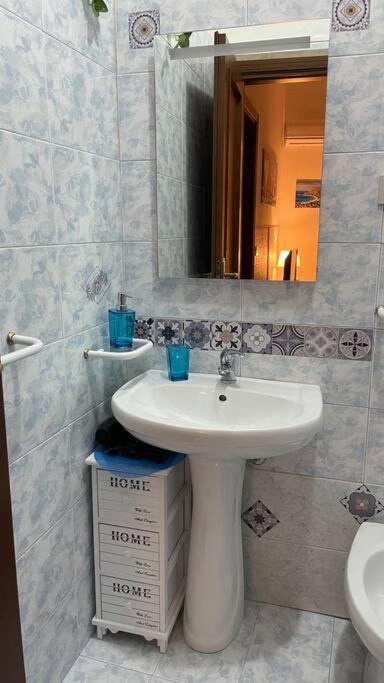 Mona House Accogliente Casa Vacanza パレルモ エクステリア 写真