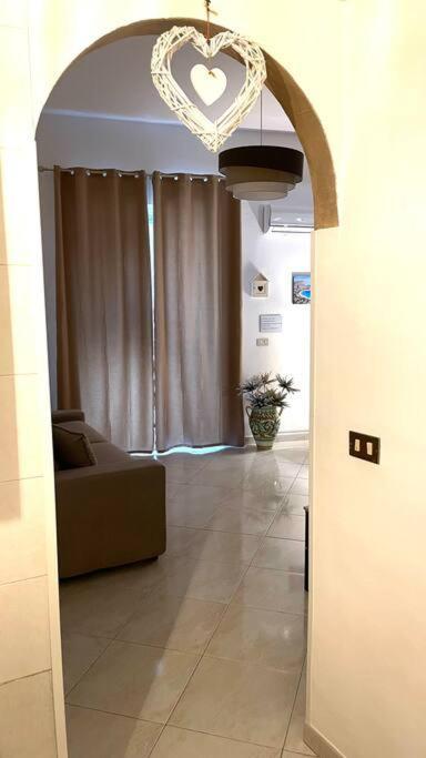 Mona House Accogliente Casa Vacanza パレルモ エクステリア 写真